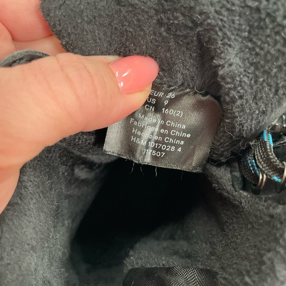 Snow boots Winter boys 9 black warm sneakers shoes kids waterproof Toddler H&M W - Picture 4 of 5